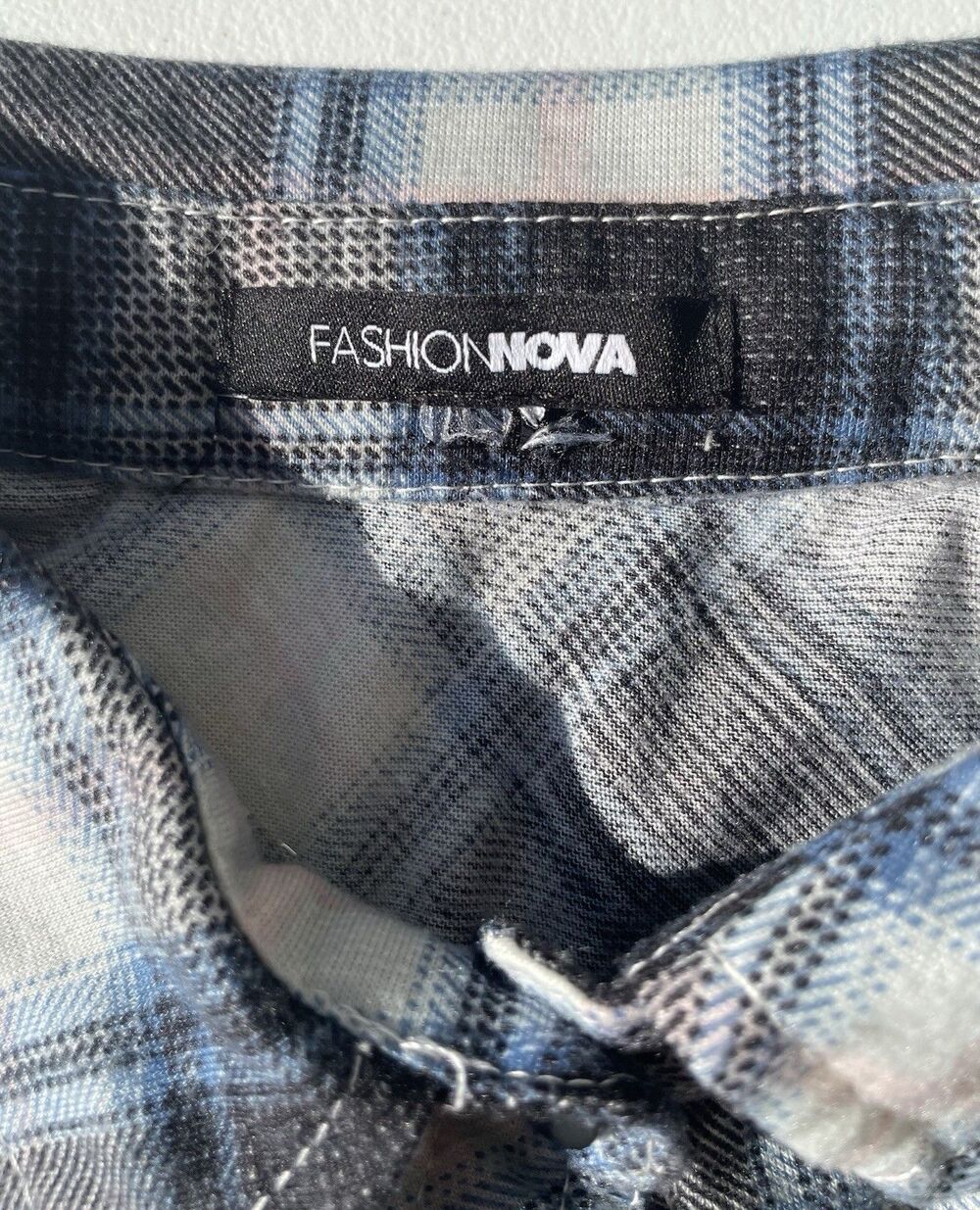 Fashion Nova Women’s Blue Plaid Button Down Flannel Shirt Size Small - Picture 3 of 8